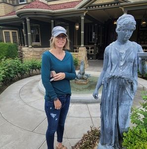 Meet your Posher, Tiffany